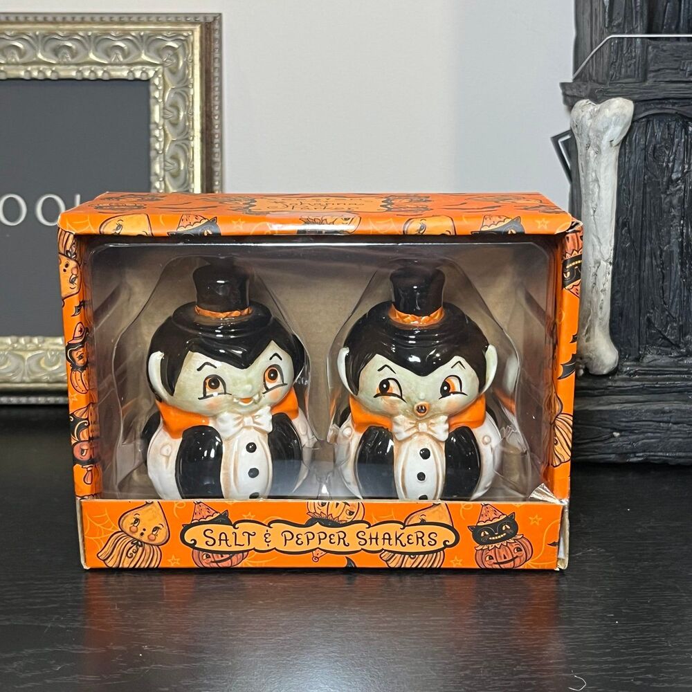 Johanna Parker Halloween Dracula/Vampire Salt and Pepper Shakers